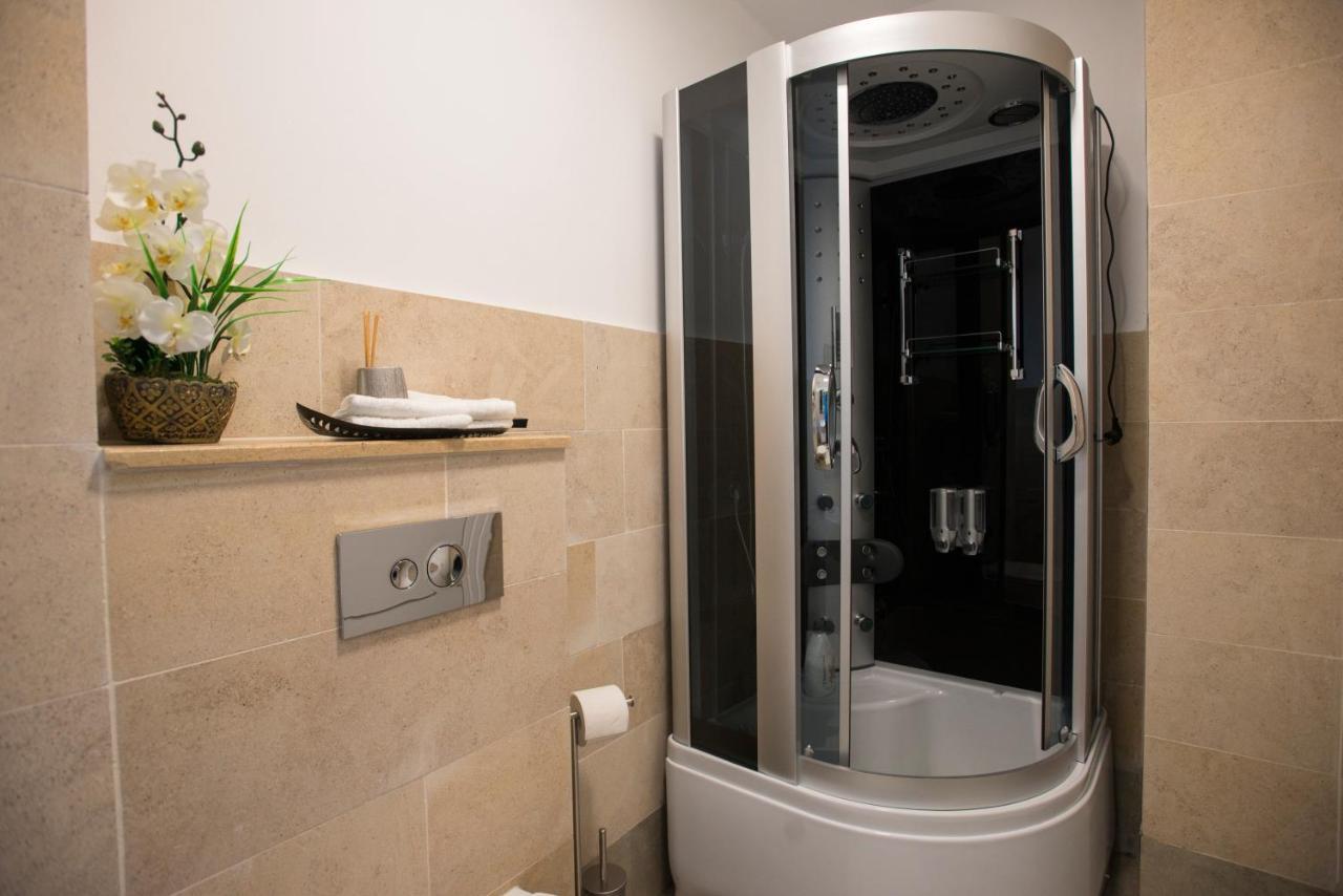 Lira Holiday Apartments Сату-Маре Экстерьер фото
